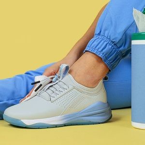 - CLOVE Nurse shoes womens size 10.5 mens 9